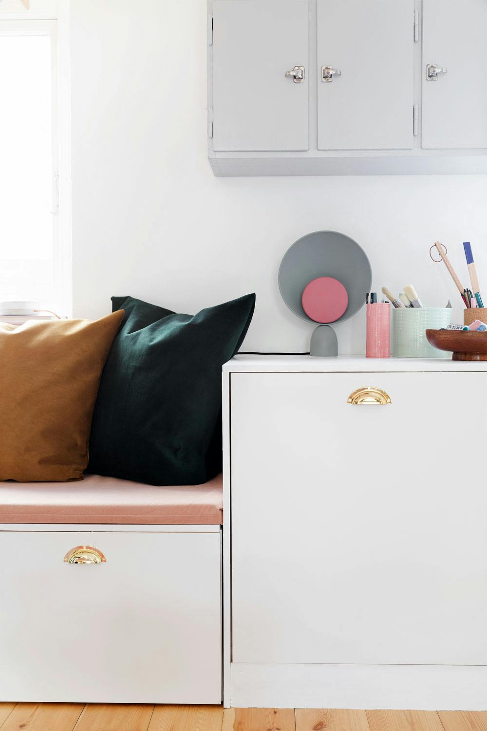 Personlige detaljer skap under trapp fra Ikea